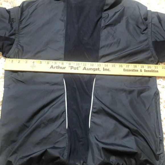 Sz M Under Armour All Season Gear Raincoat Running Jacket Removable Sleeves - Picture 5 of 5
